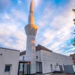 Almanya'nın Krefeld kentinde cuma günleri minareden ezan okunmaya başlandı